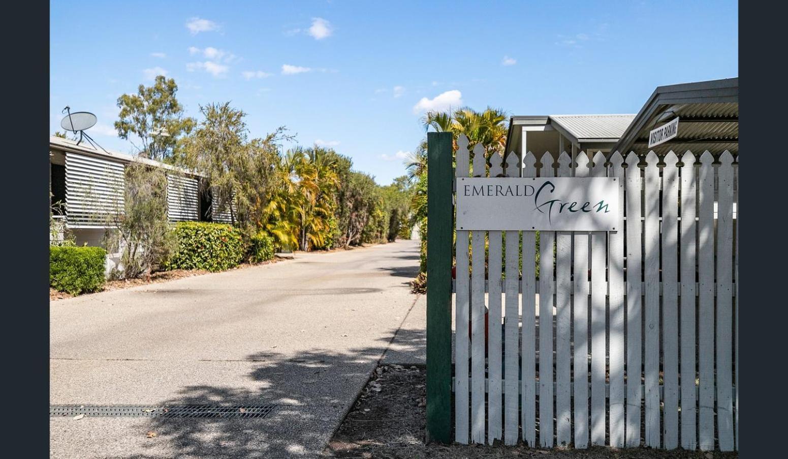 Emerald Green Village Exterior photo