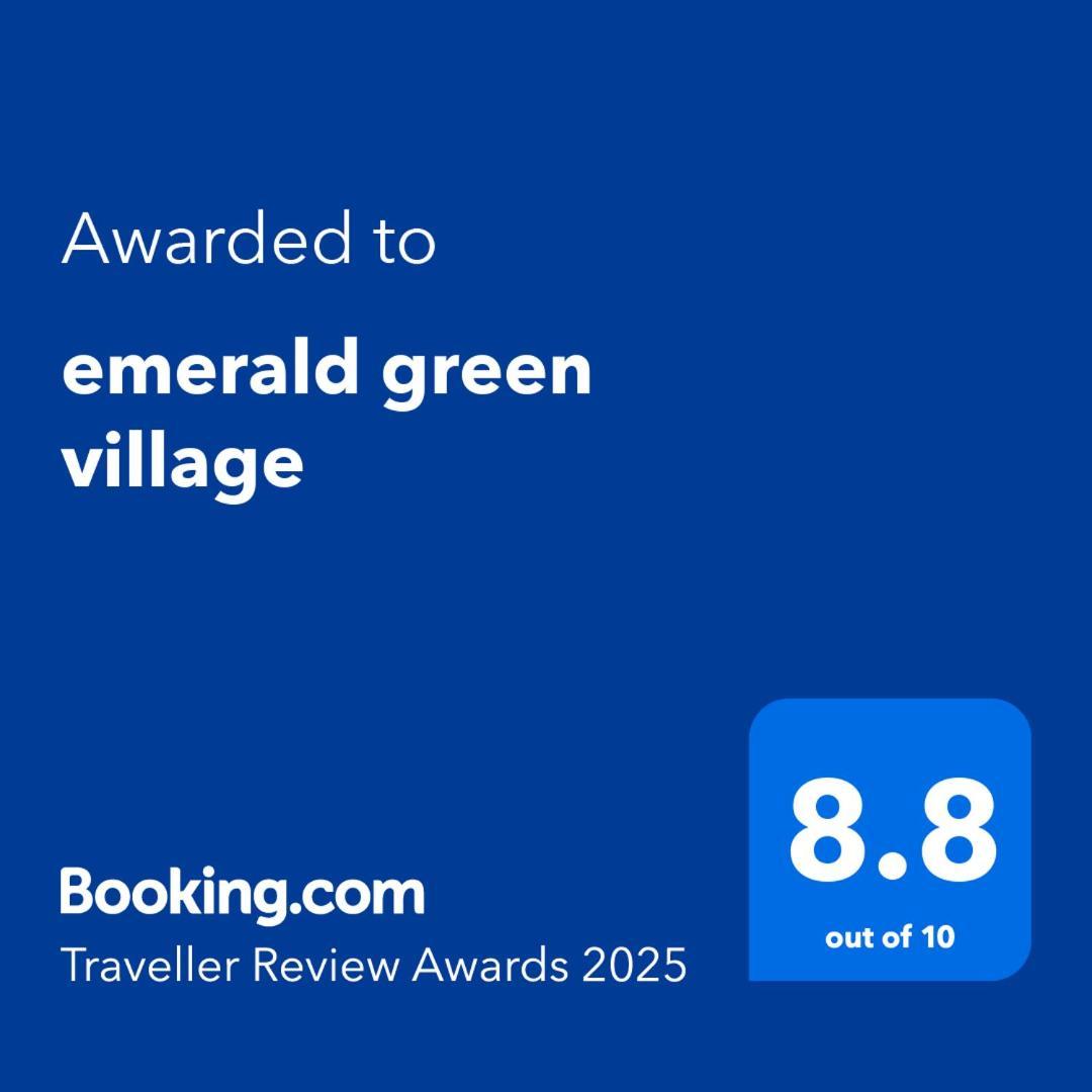 Emerald Green Village Exterior photo